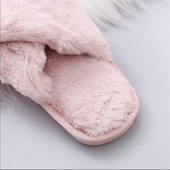 New Pink Fur Fluffy Warm Cozy Criss Cross Slippers - Picture 6 of 9